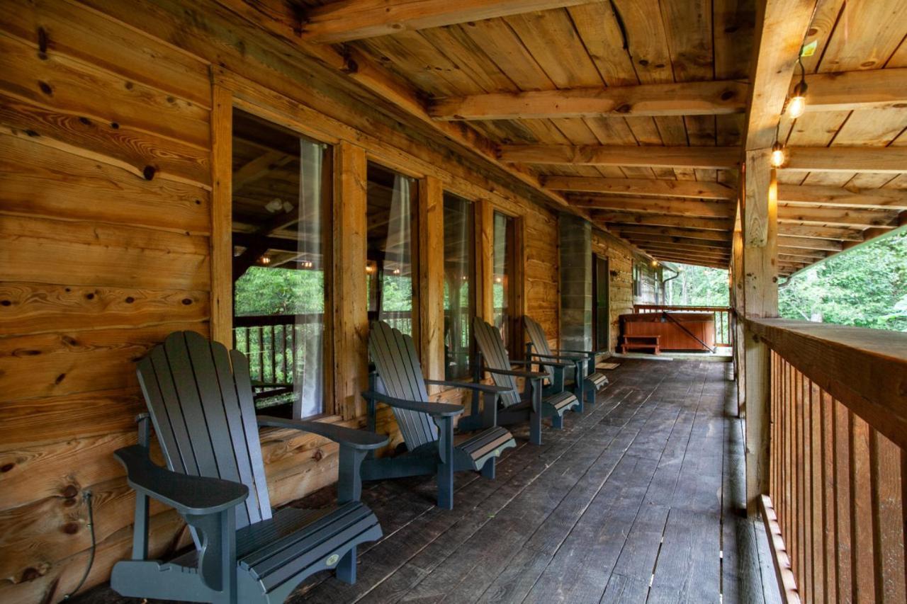 Forest Home Hot Tub Fire Pit Pool Table Pigeon Forge Exterior photo