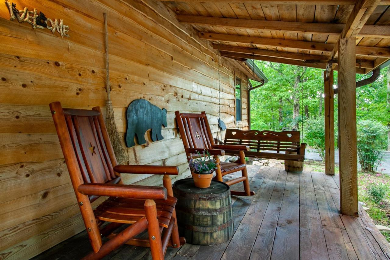 Forest Home Hot Tub Fire Pit Pool Table Pigeon Forge Exterior photo